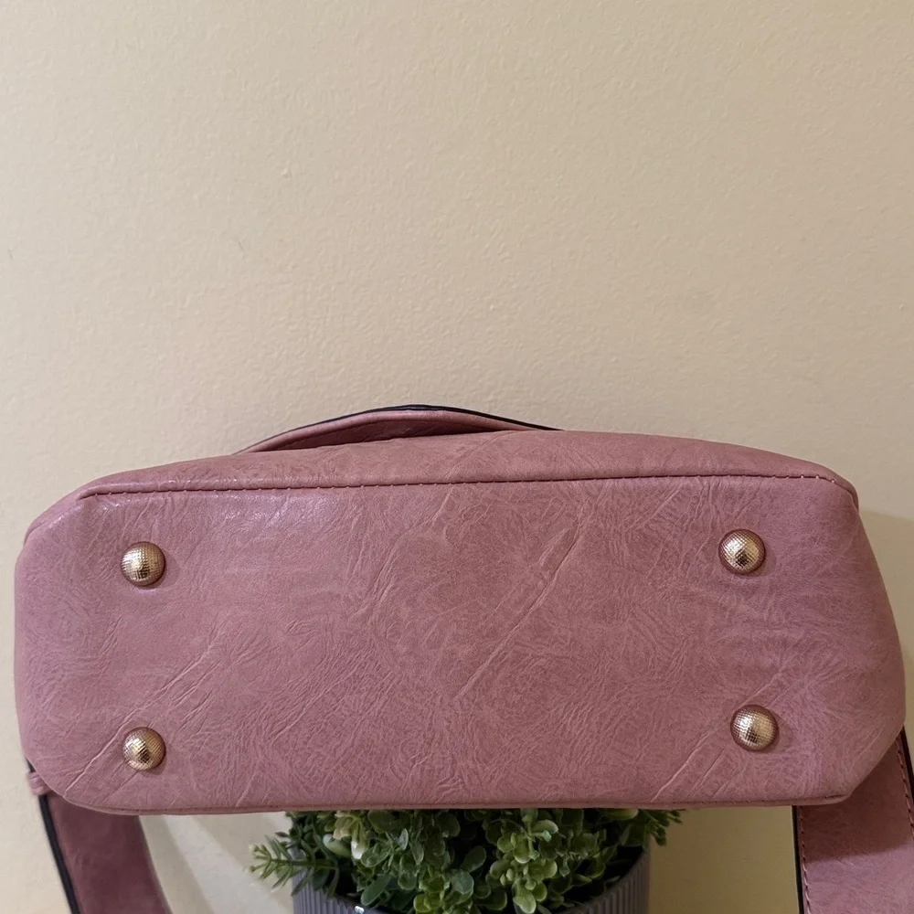 Source Unknown chic mauve