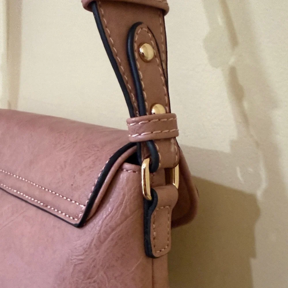 Source Unknown chic mauve
