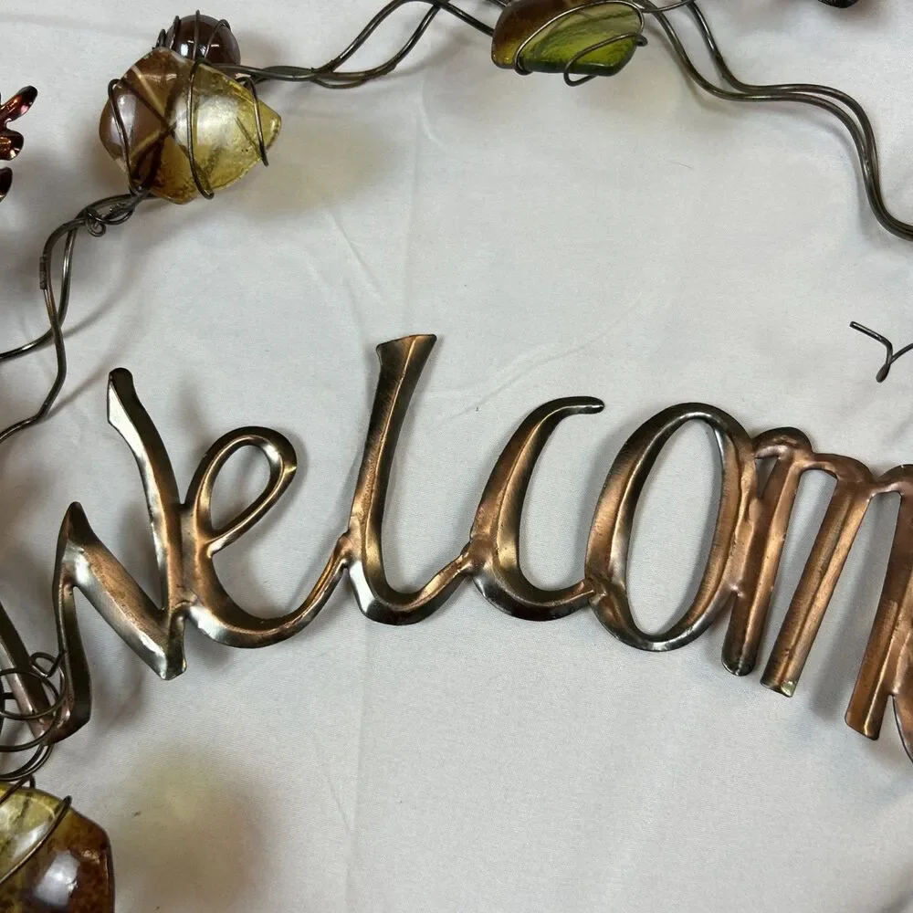 Unbranded metal wreath