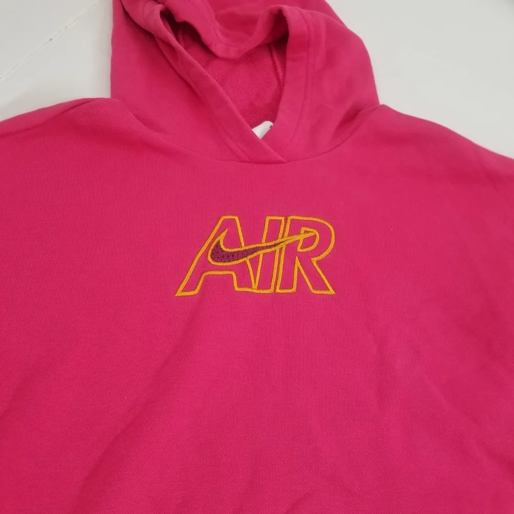 Nike vibrant pink