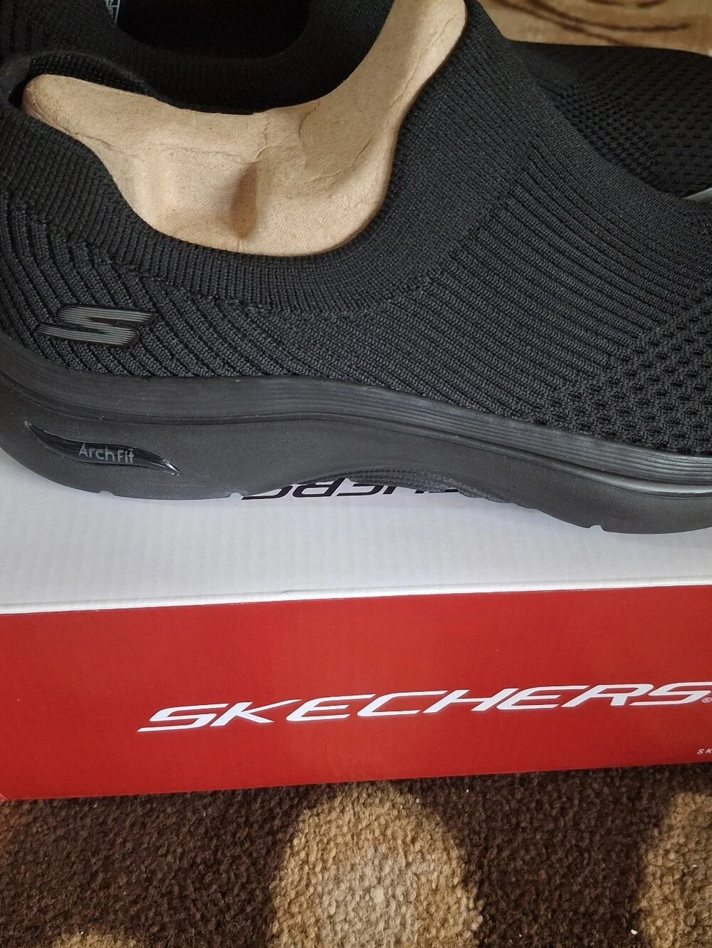 Skechers men slip
