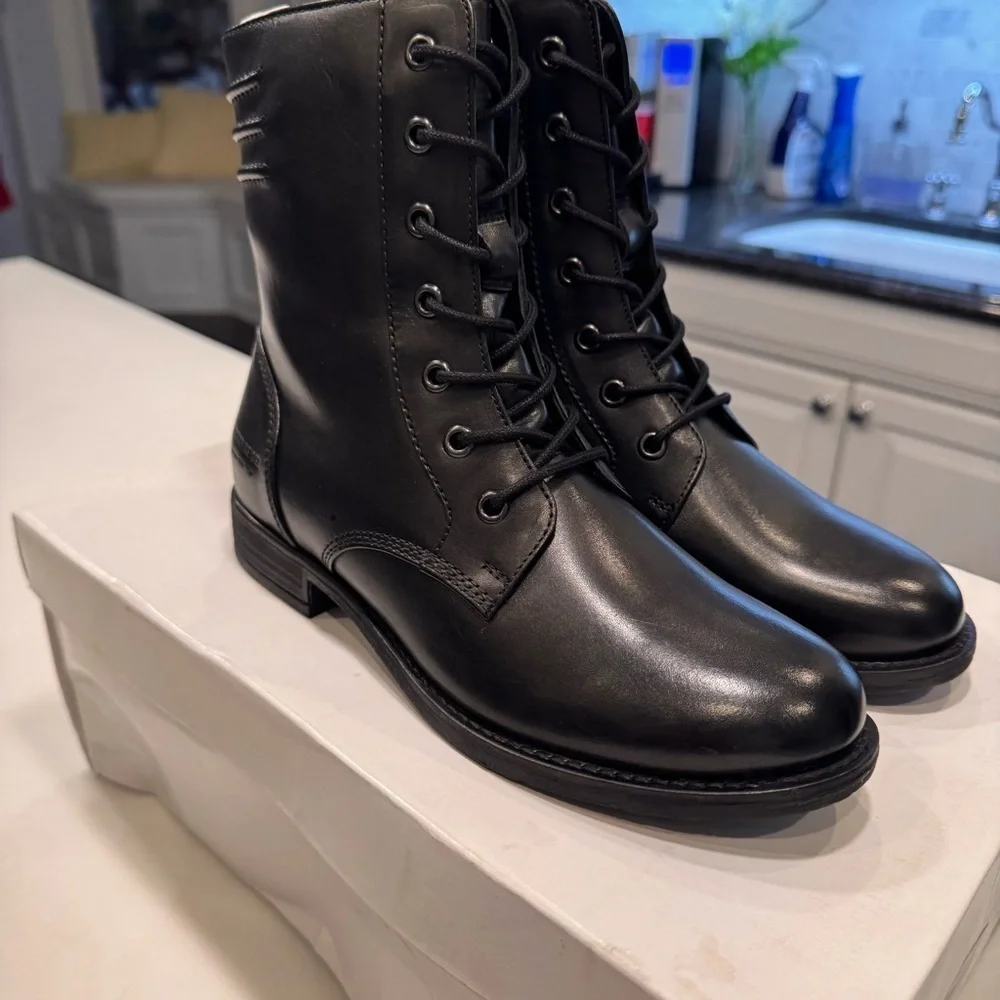 Josef Seibel brand new