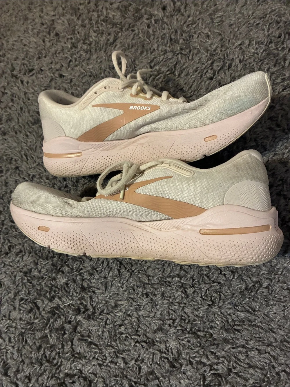 Brooks ghost max