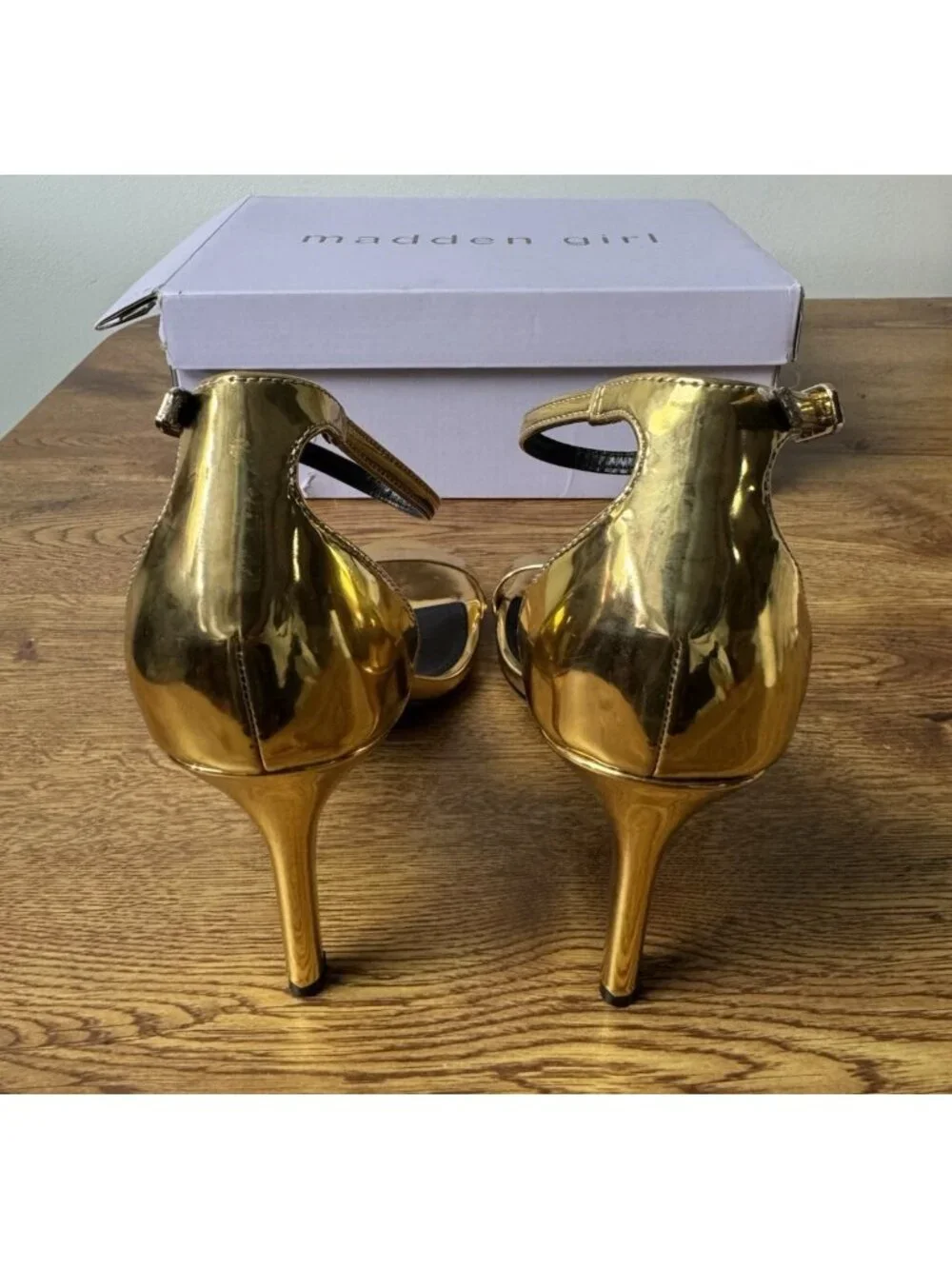 Madden Girl Brazen Two-Piece Stiletto Gold Size 8