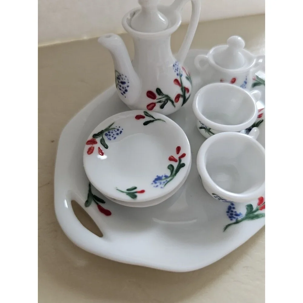 Unbranded vintage miniature