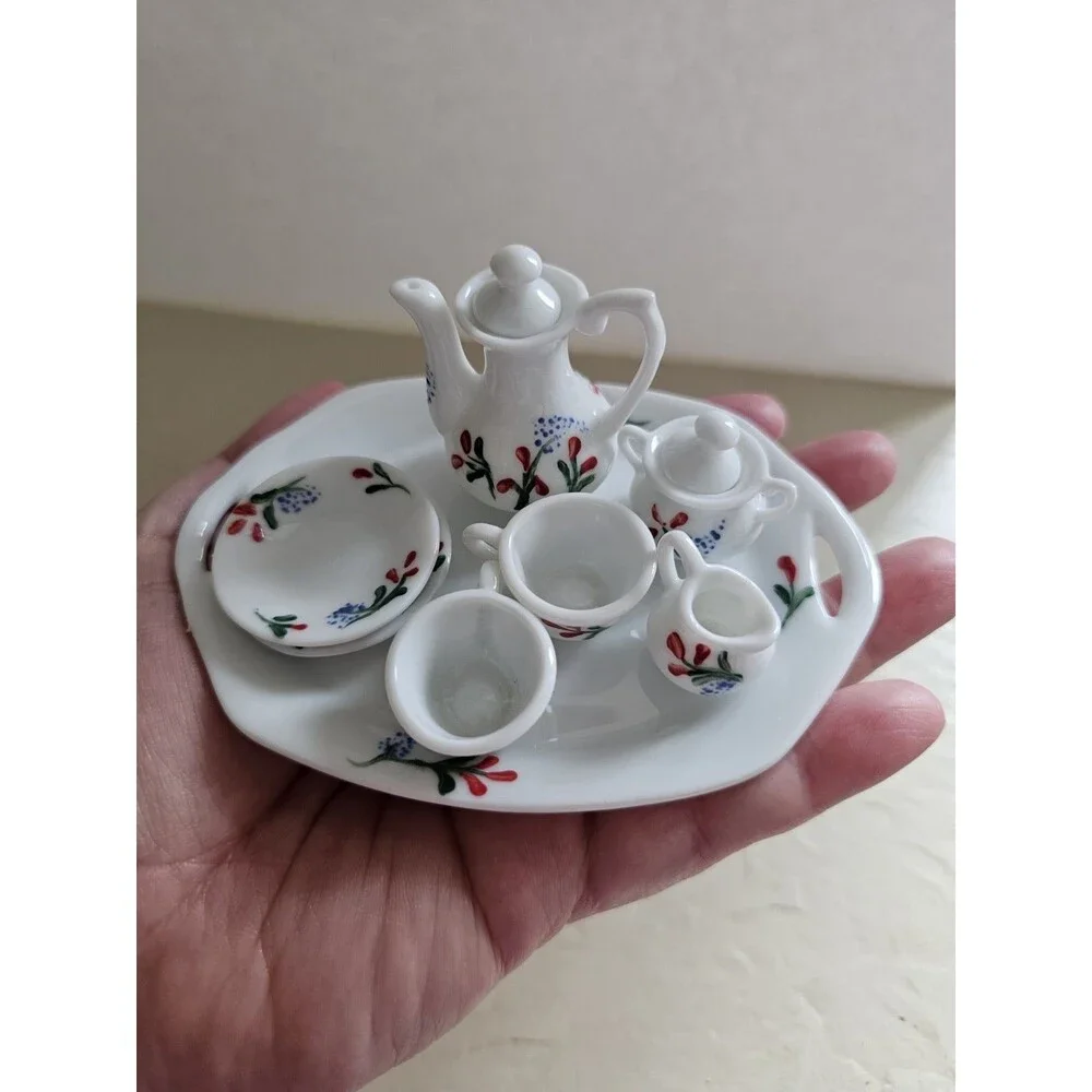 Unbranded vintage miniature
