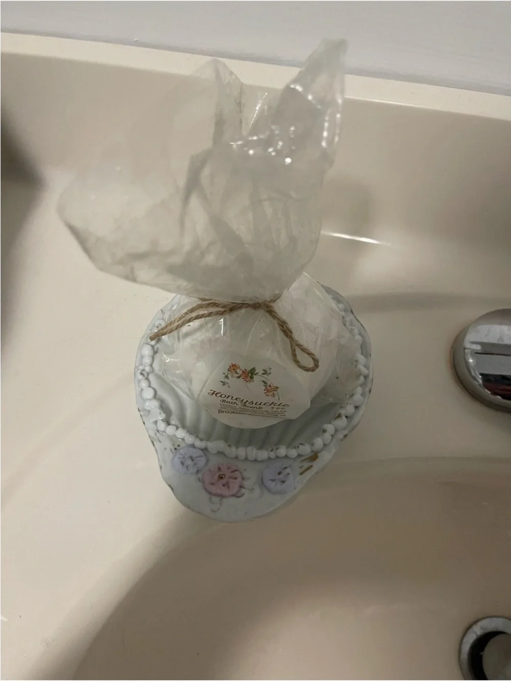 Brookstone vinyl shower