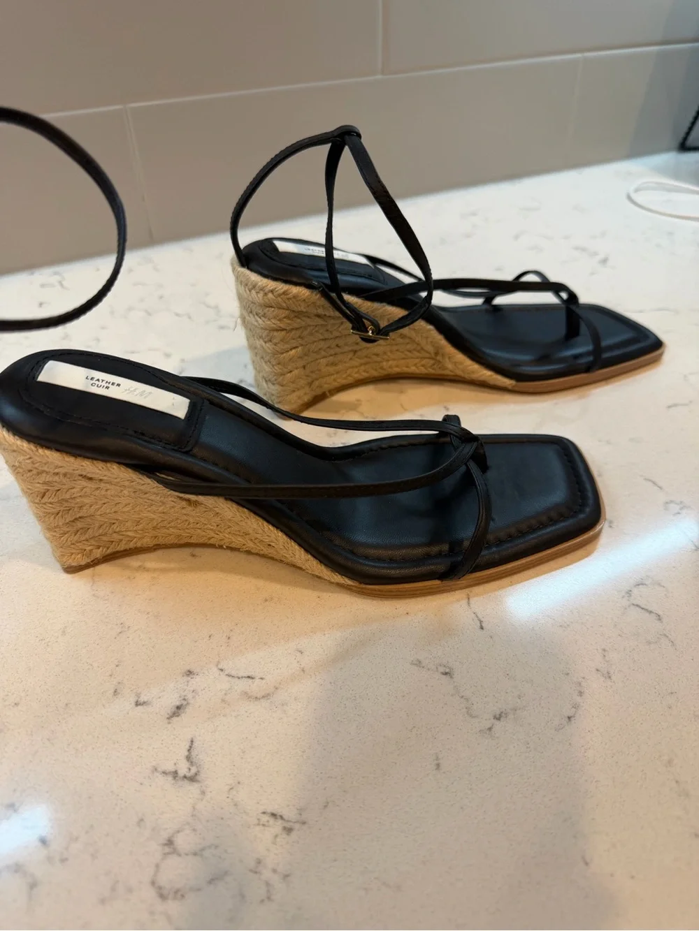 H&M sleek black