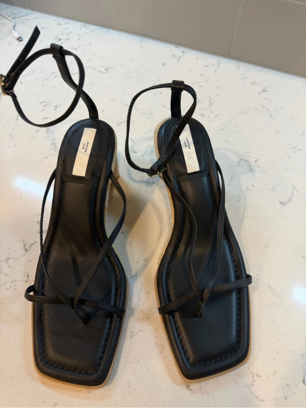 H&M sleek black