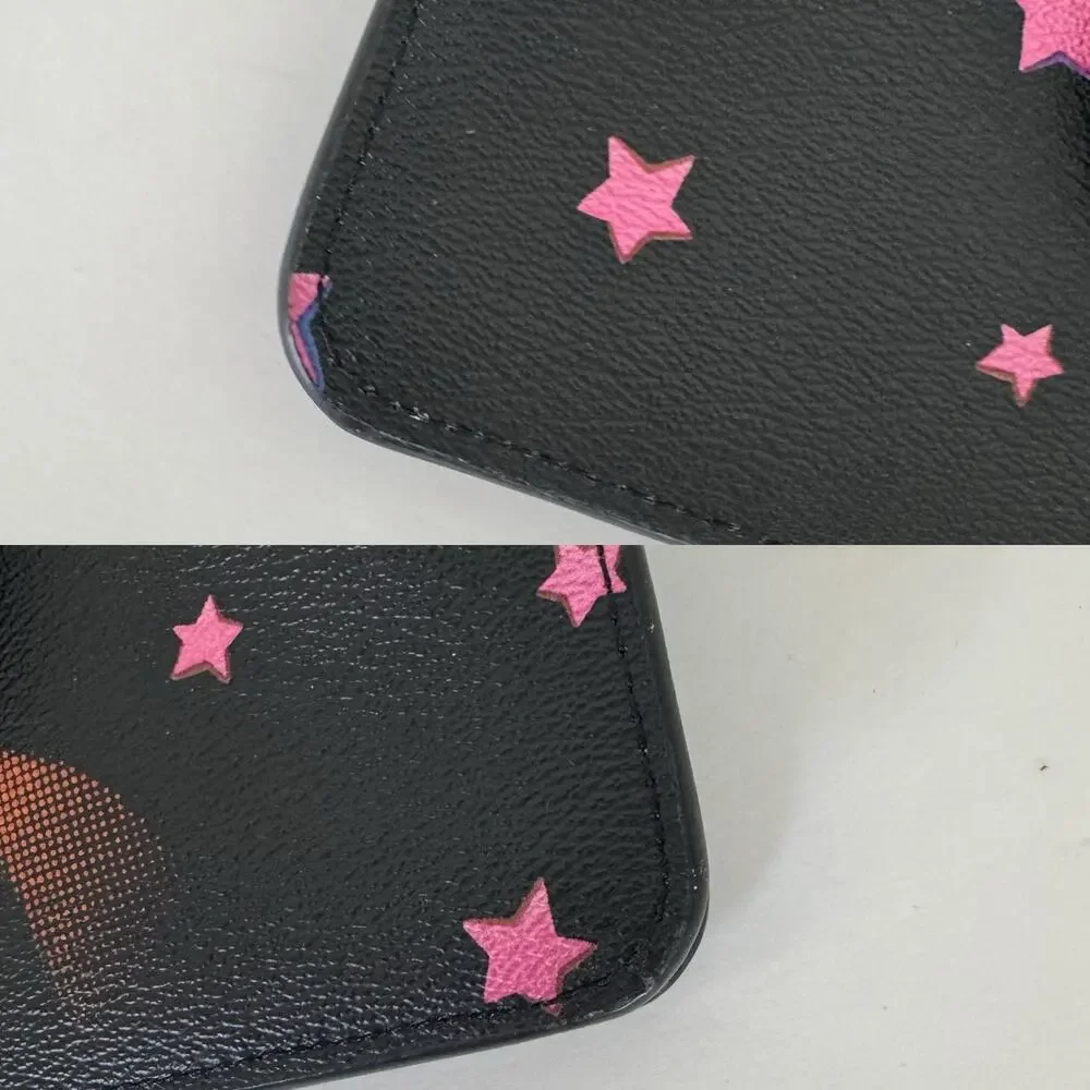 Coach exterior material