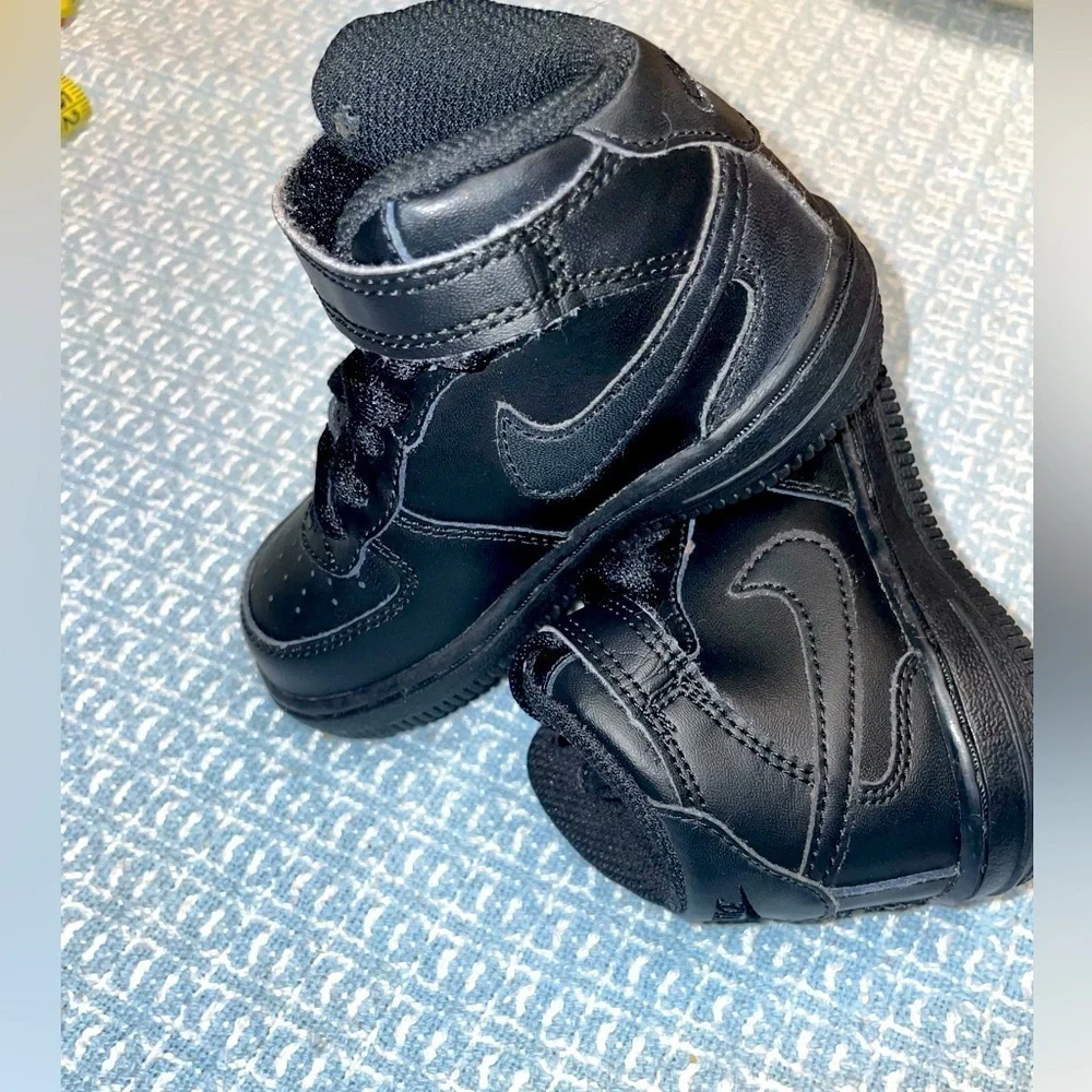 Nike like new🖤🖤🖤