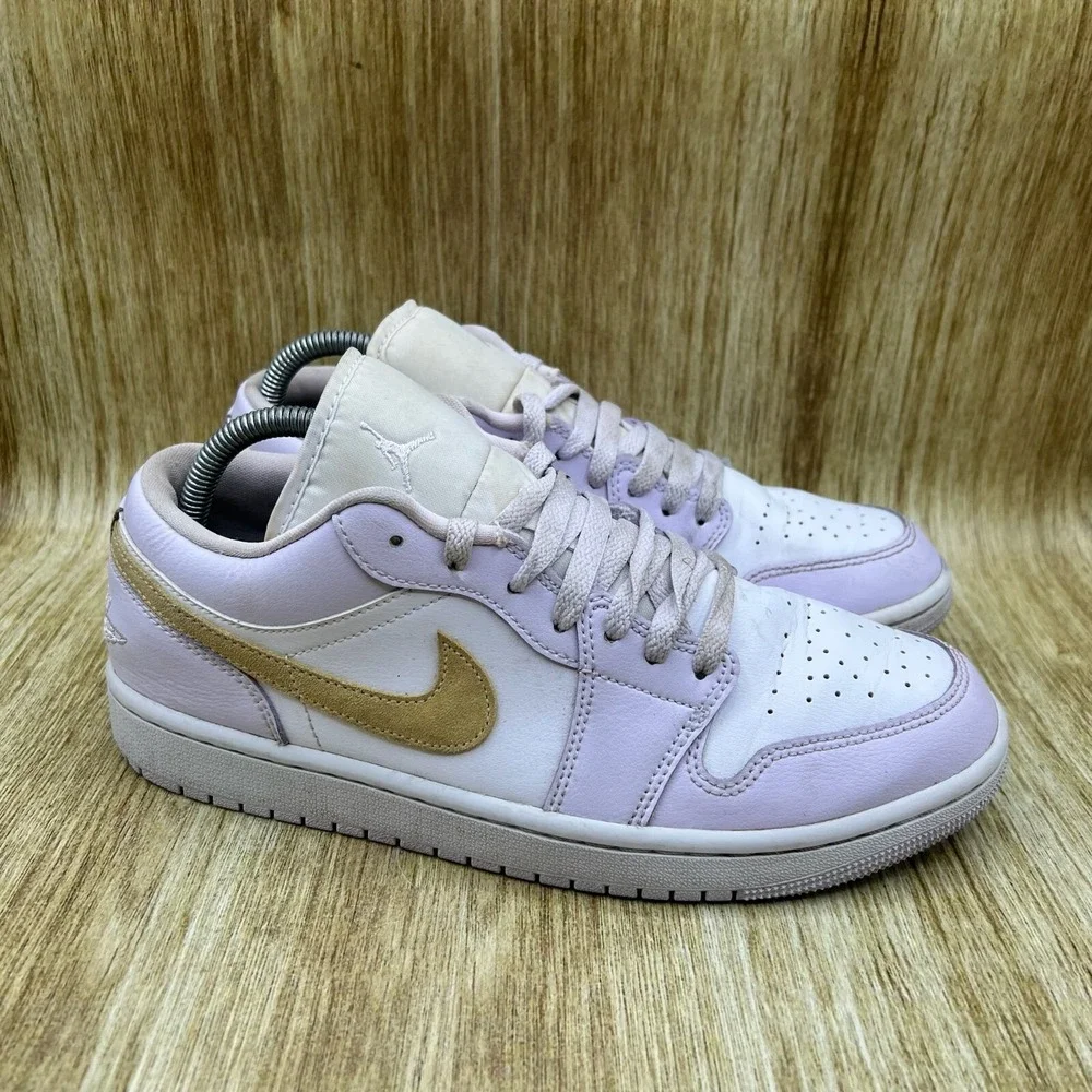 Men's Size 9 Women's 10.5 - Nike Air Jordan 1 Low Barely Grape‎ Shoes DC0774-501