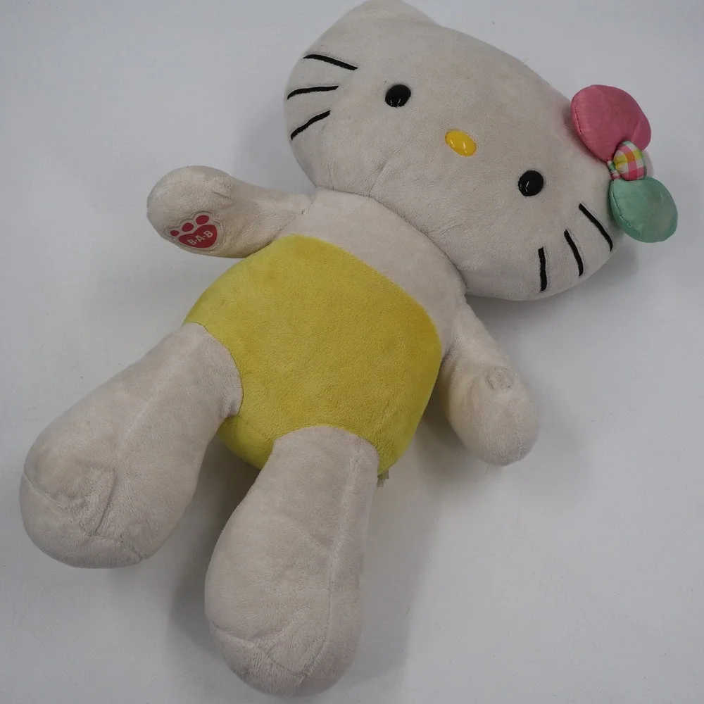 Build-A-Bear cuddle up