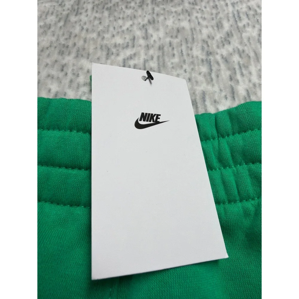 Nike sportswear kids