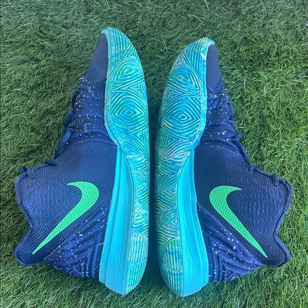 Nike dynamic shoes