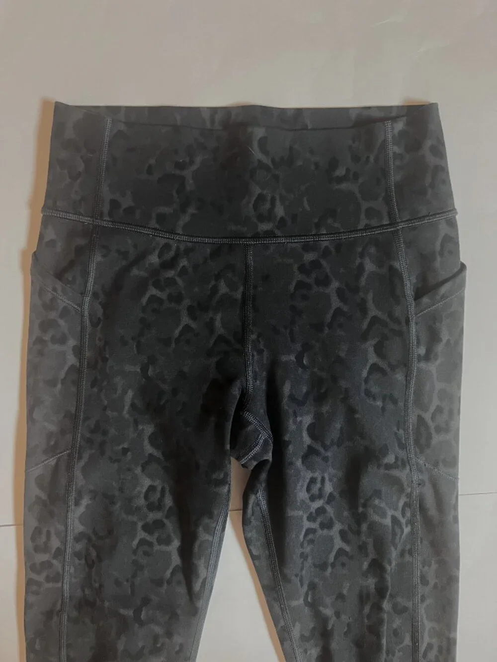 All in Motion Black & Gray Leopard Print Youth High Rise Leggings Size 14