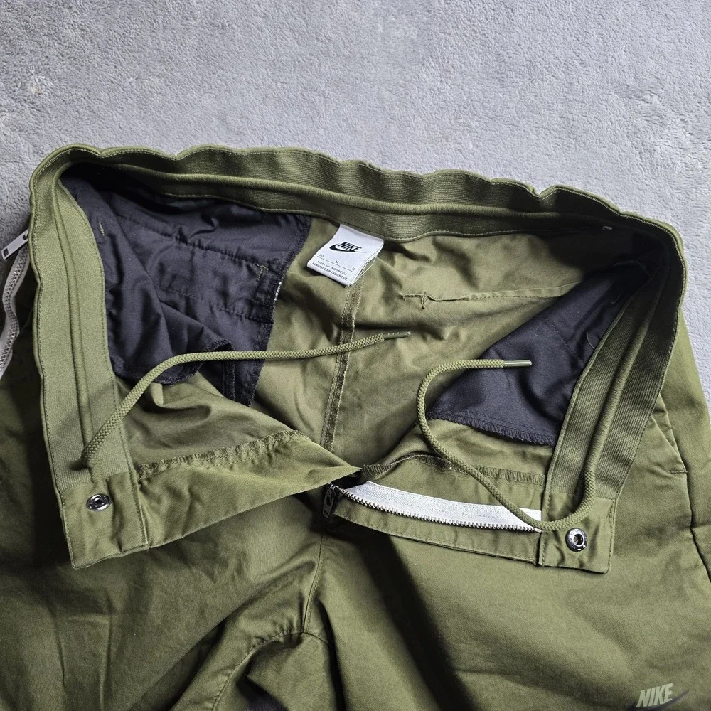 Nike sportswear essentials