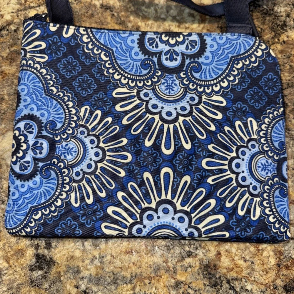 VERA BRADLEY Crossbody‎ Lighten Up Hipster Womens Bag Adjustable Strap