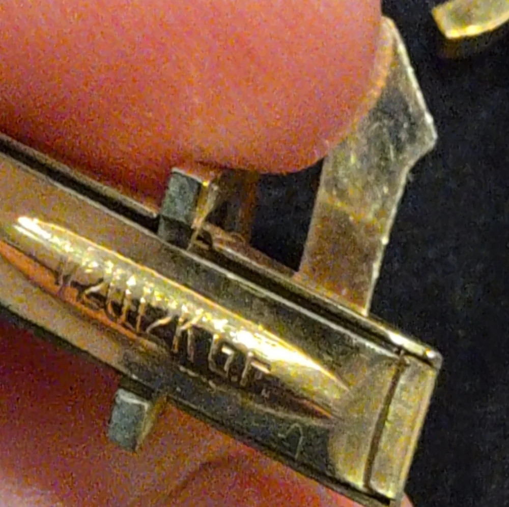 N/A stylish gold