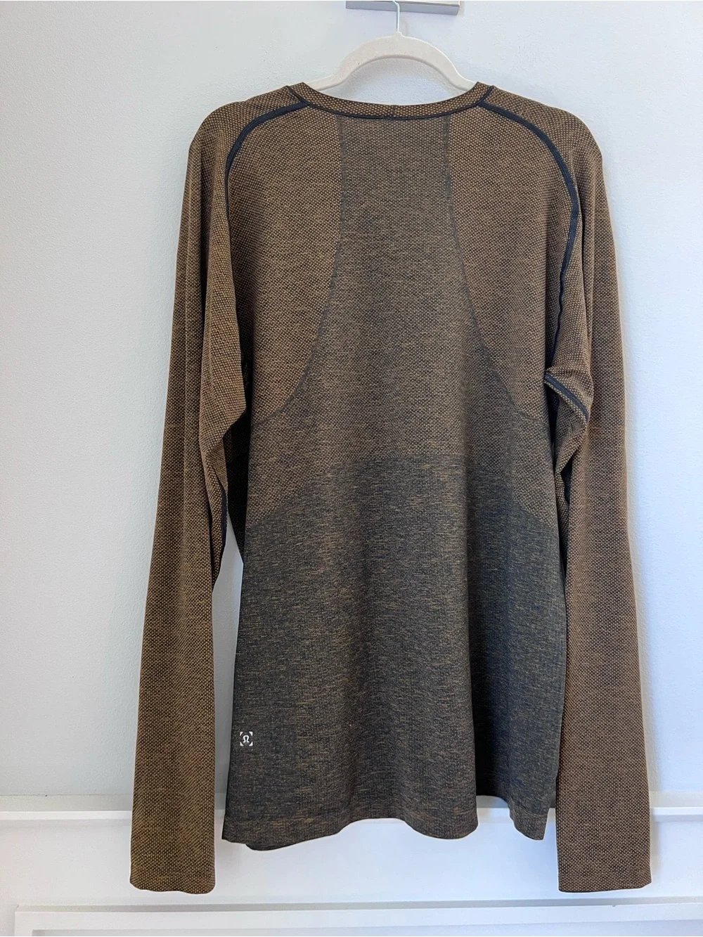 lululemon athletica lightweight crewneck