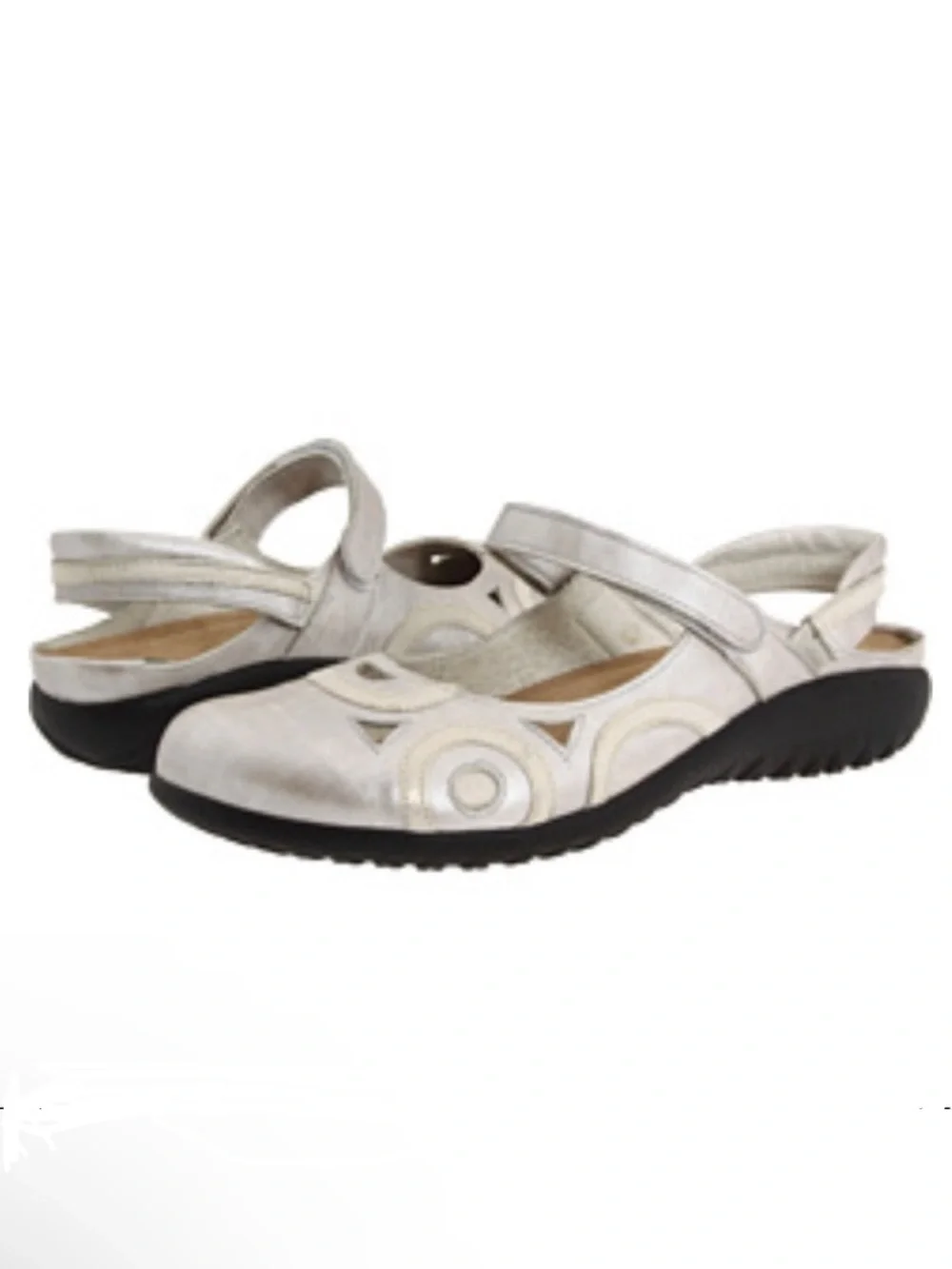 Naot closed toe
