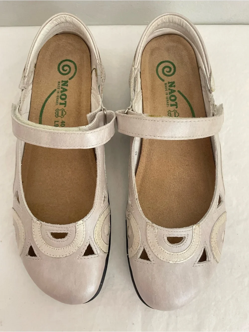 Naot closed toe