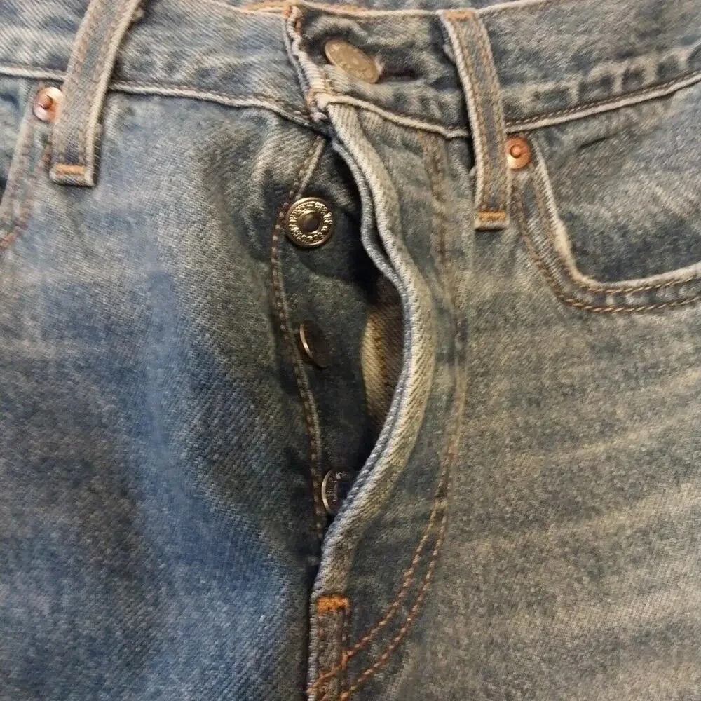 Levis hand measurements