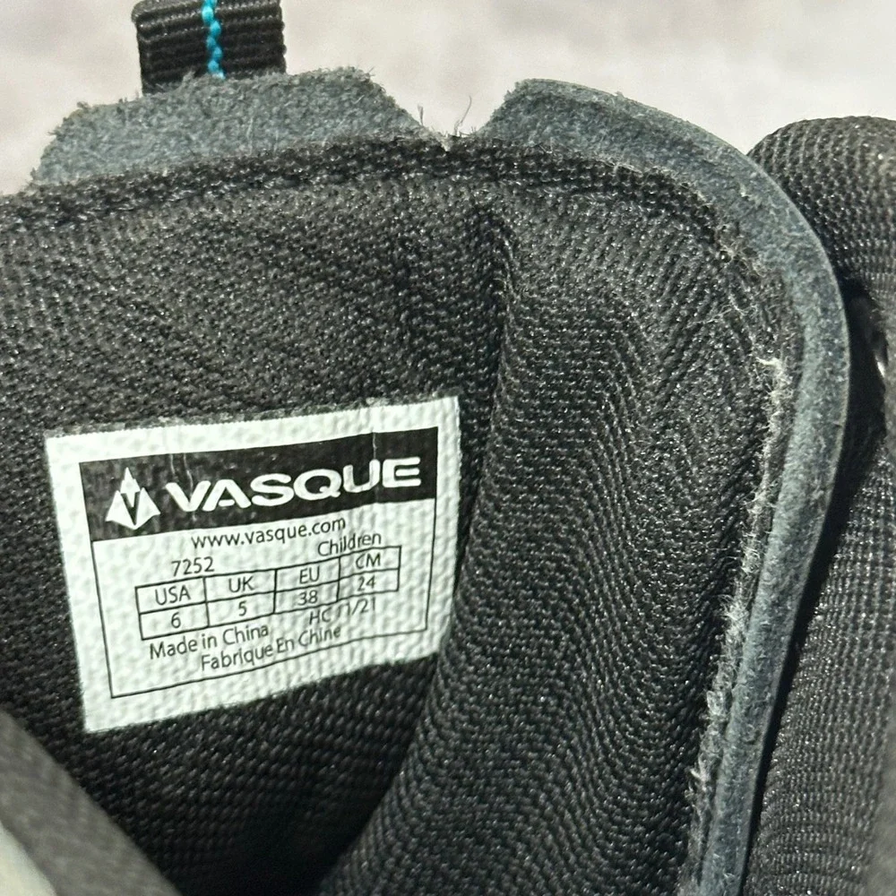 Vasque please see