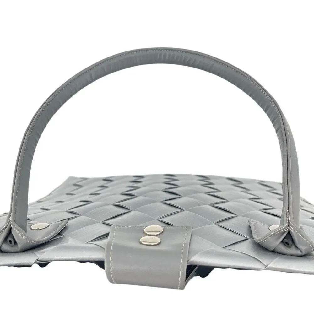 Unbranded sleek modern