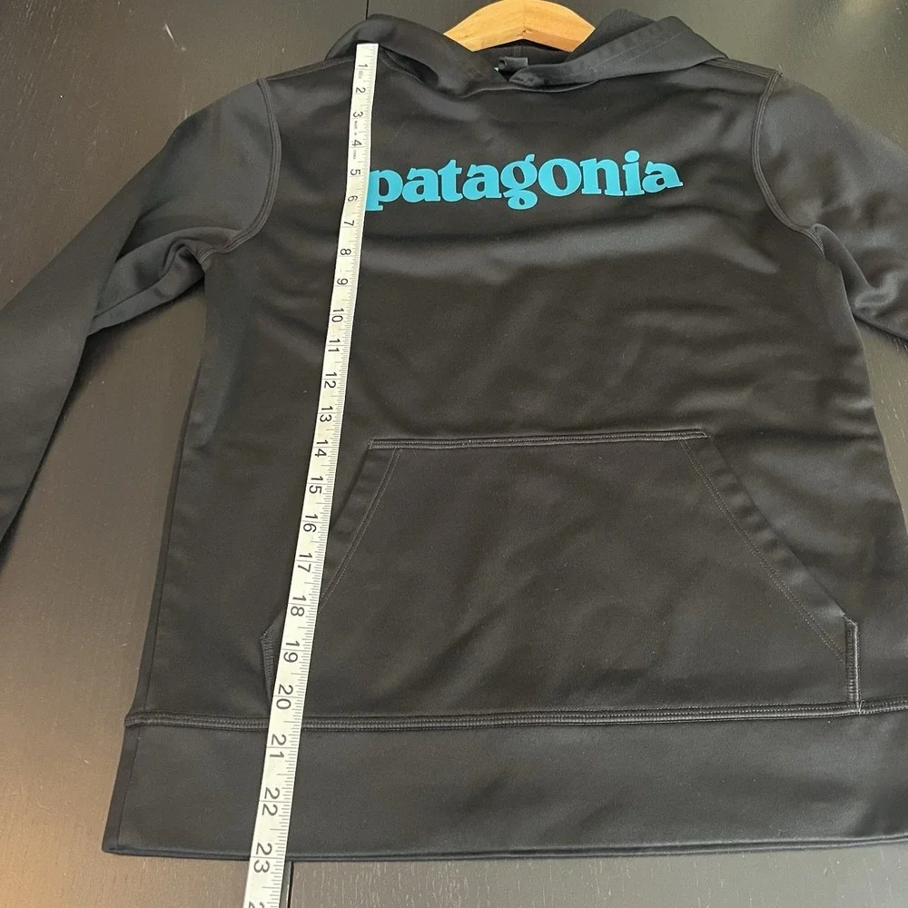 Patagonia boys graphic