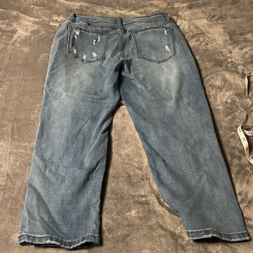 no brand distressed jean