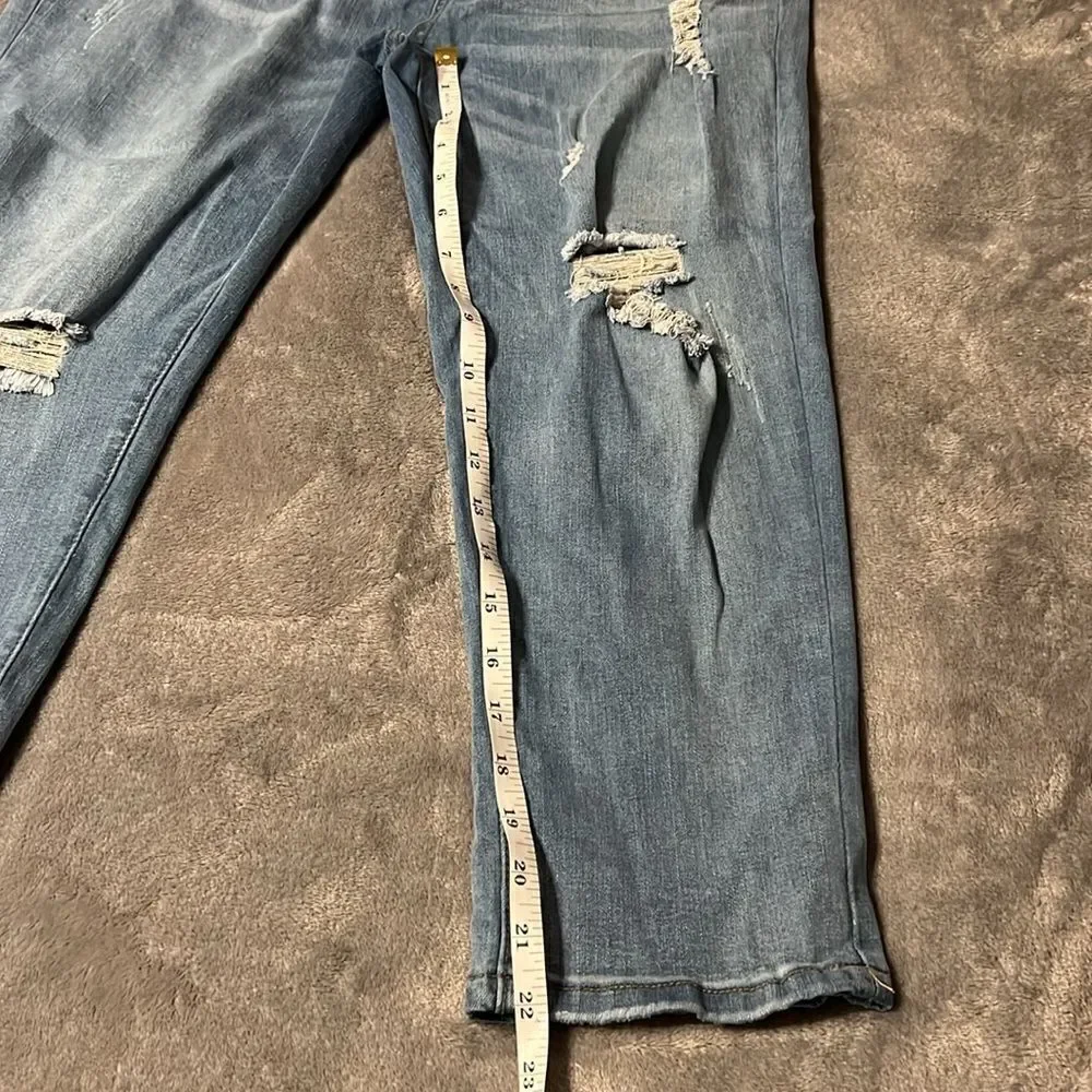 no brand distressed jean