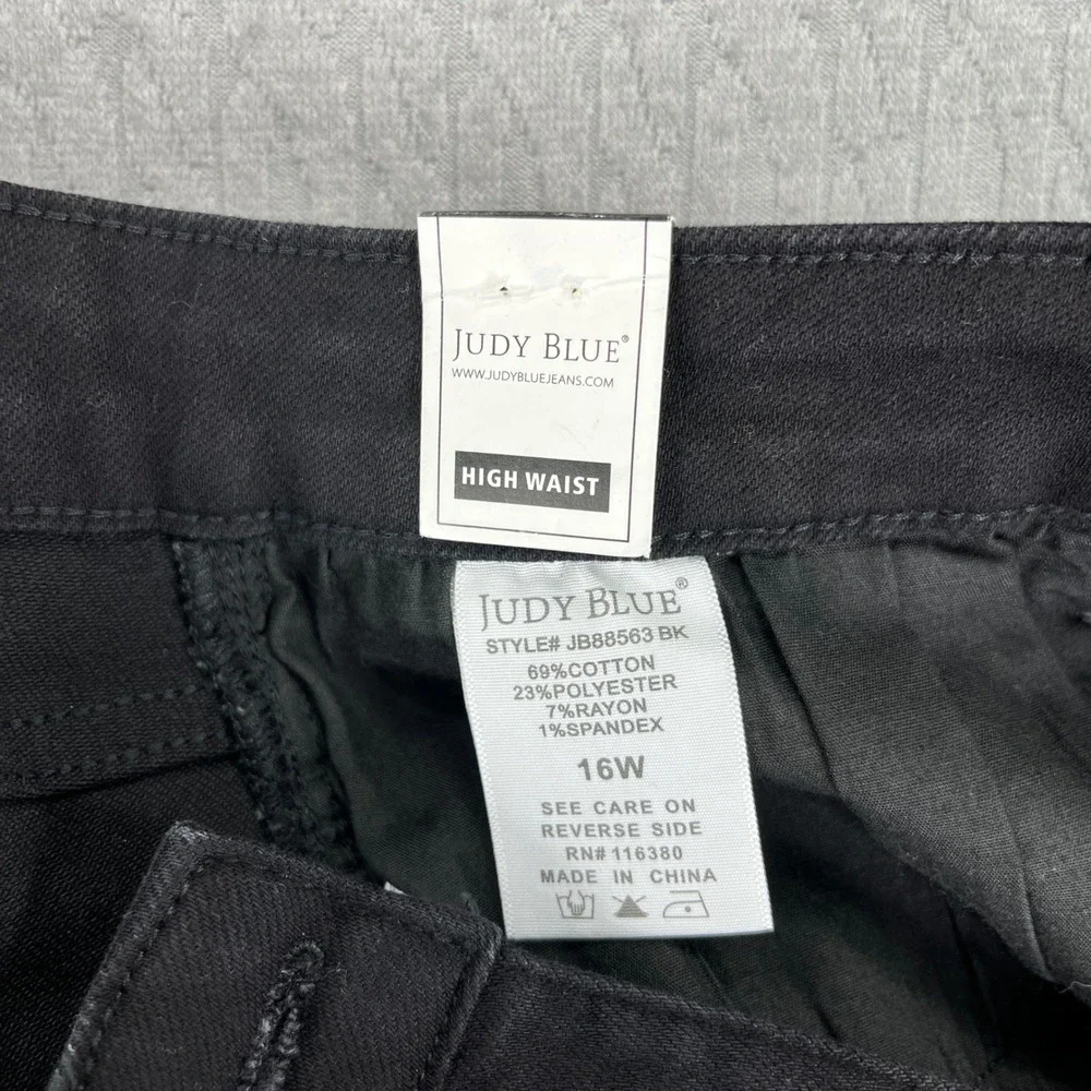 Judy Blue excellent new