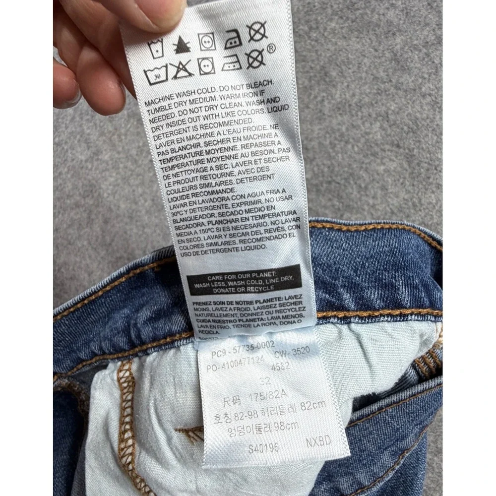 Signature by Levi Strauss & Co. Gold Label signature by