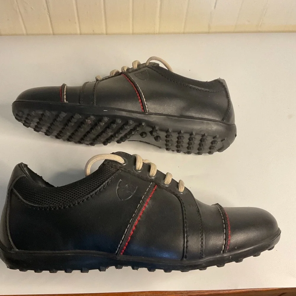 Bally golf shoes