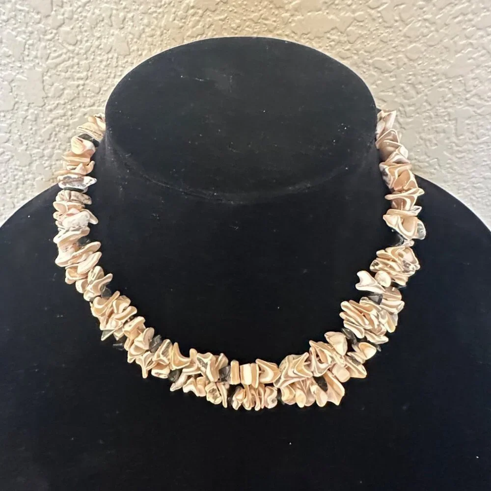 Artisan delicate necklace