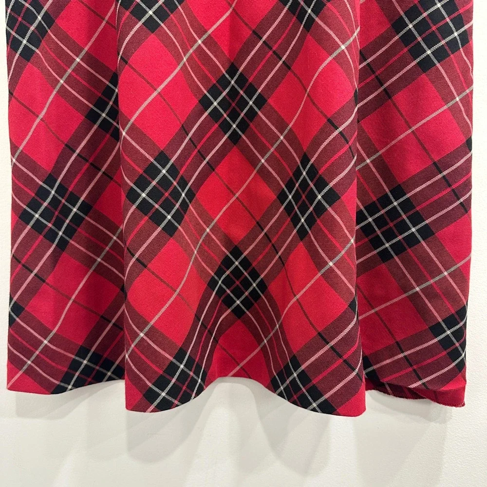 Basic Editions classic red