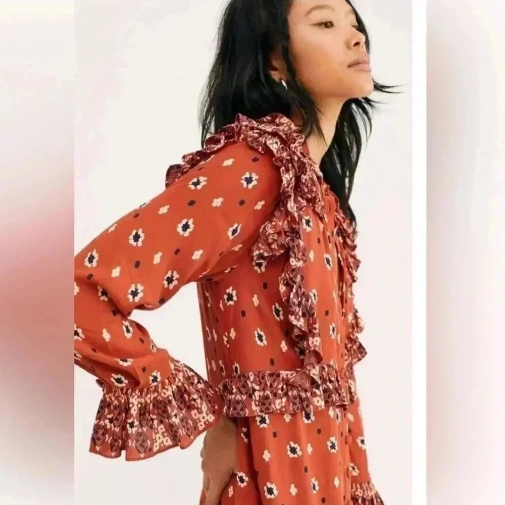 Free People gorgeous statement