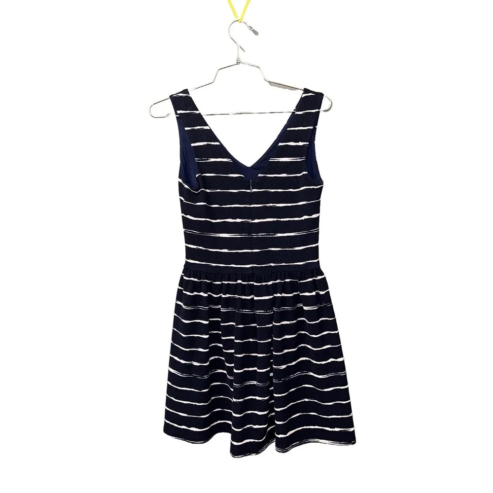 Aqua sleeveless fit