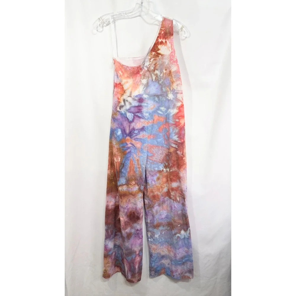 Princess Polly eye catching