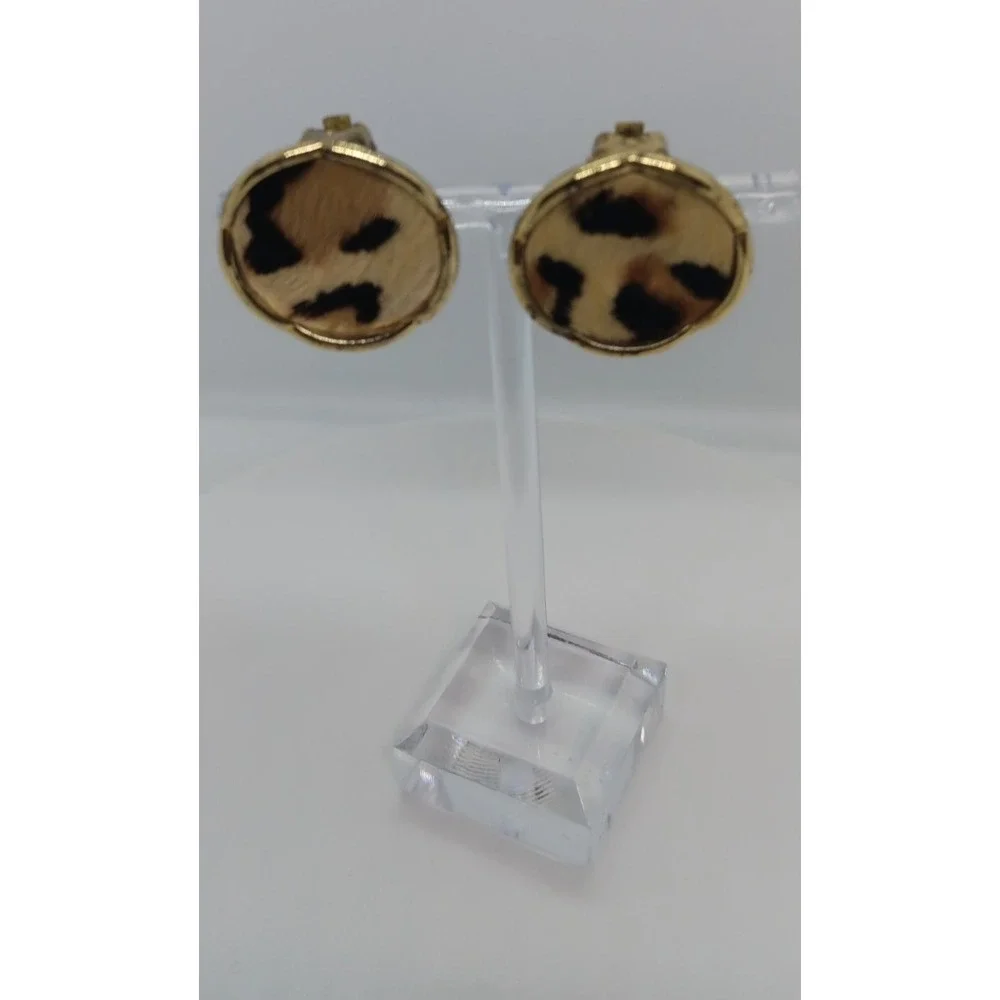 Sarah Coventry preowned piece