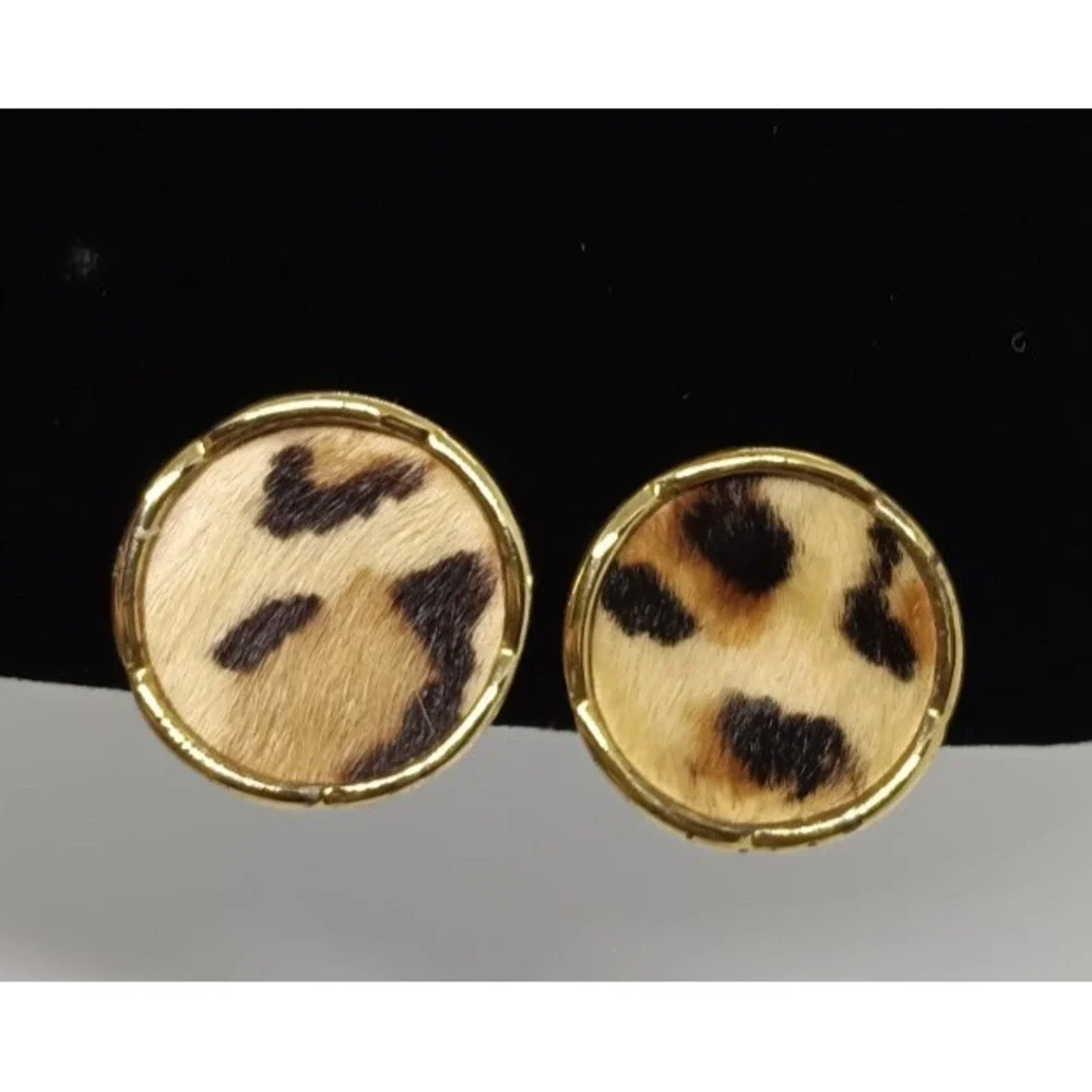 Sarah Coventry preowned piece