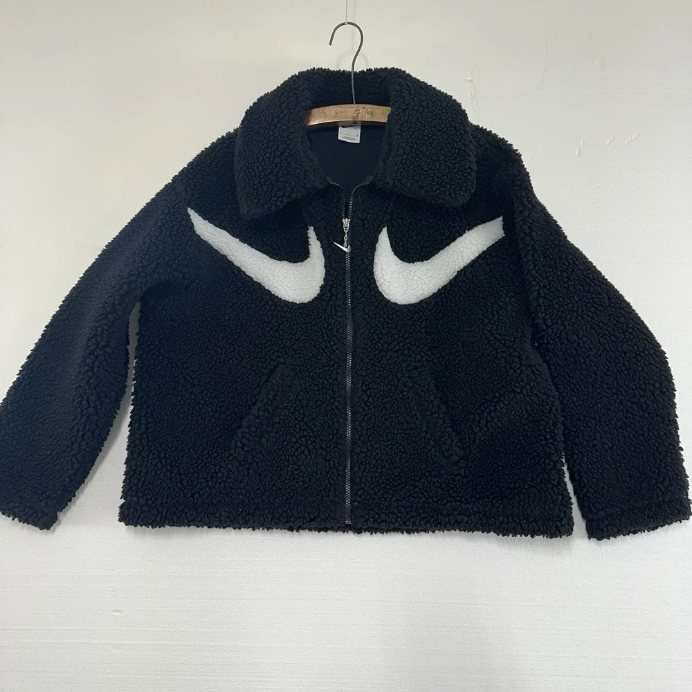 Nike armpit 48