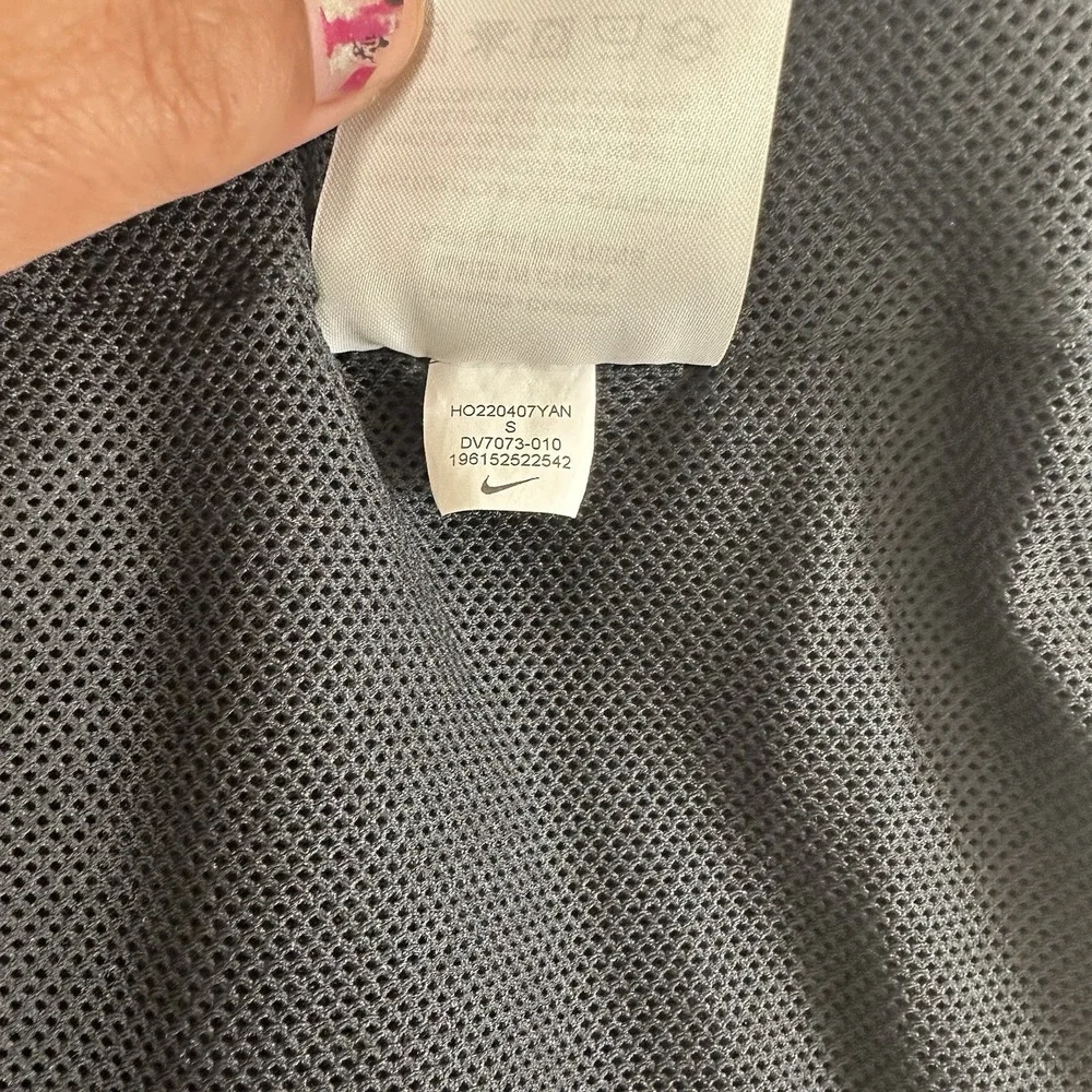 Nike armpit 48
