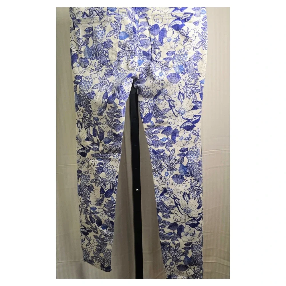 Vineyard Vines eye catching