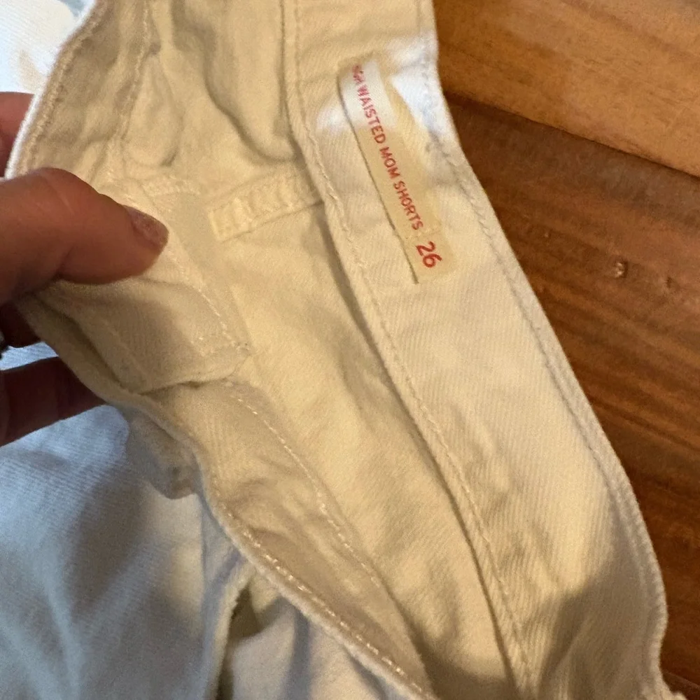 Levis levi white