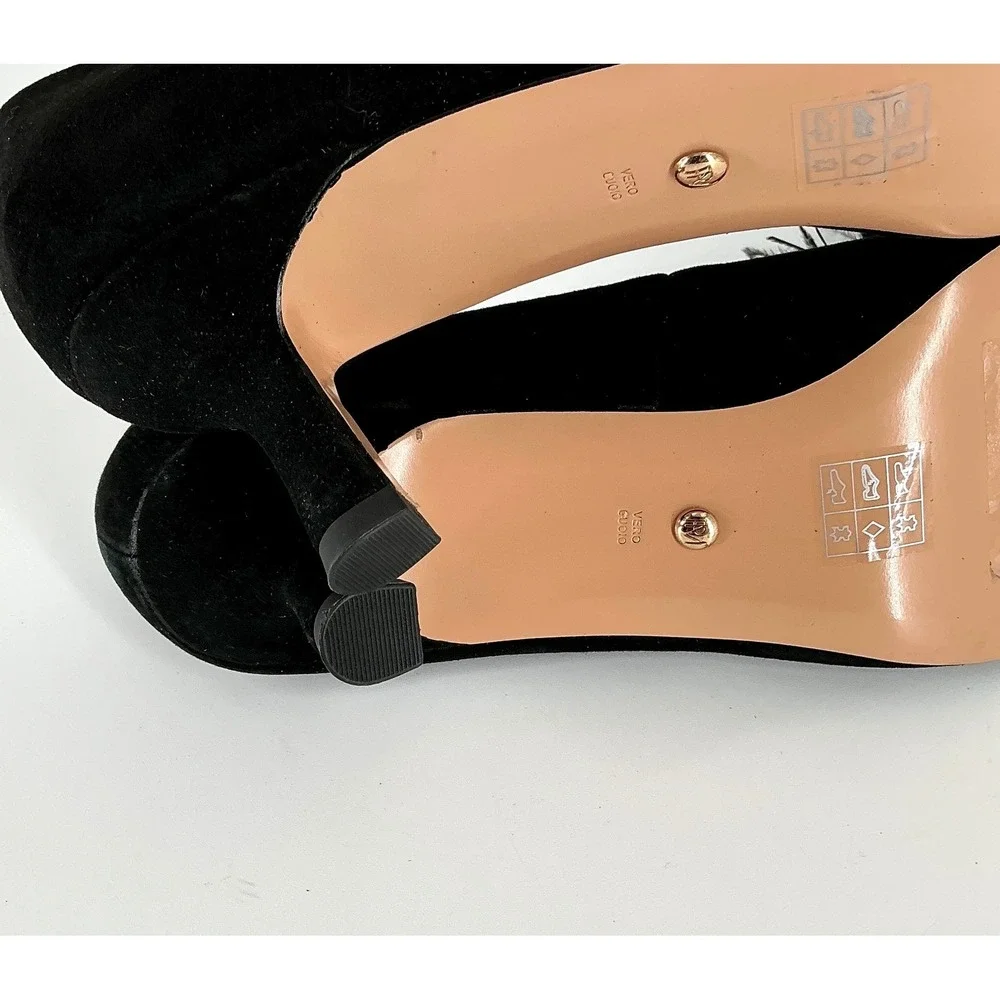 Pelle Moda brand pelle