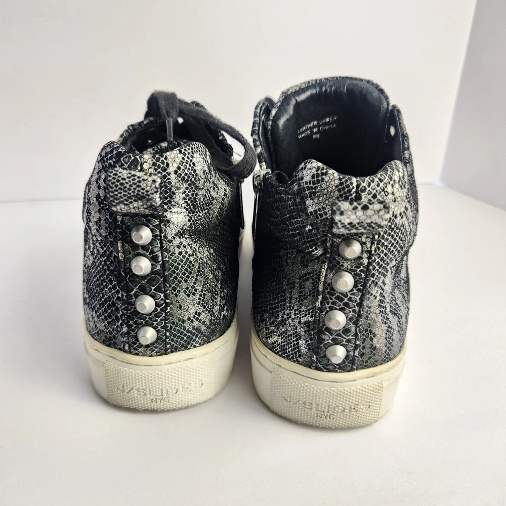 J/SLIDES slides women