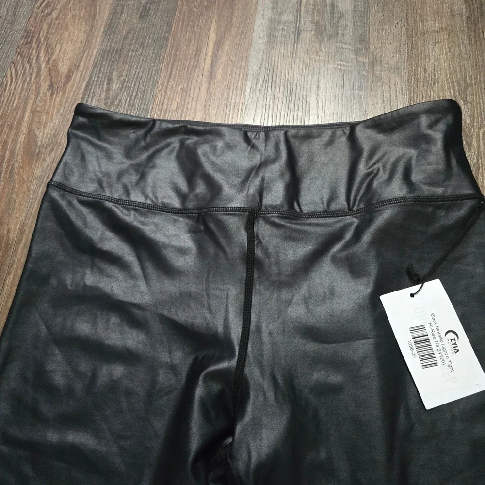 Zyia Active zyia active