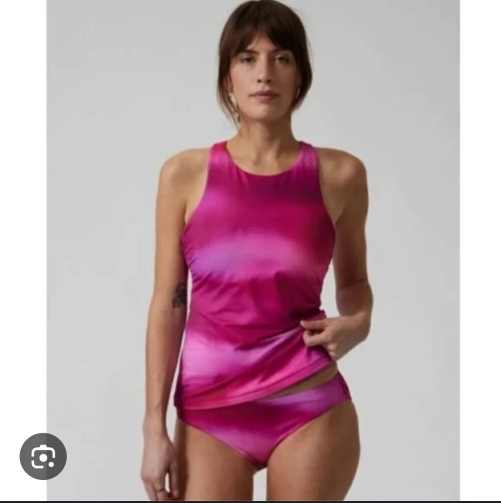 Athleta Maldives Magenta and White Tankini Swim Top 40 B / C